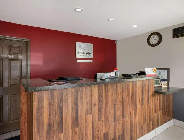 Econo Lodge Inn & Suites Canandaigua - Fingers Lake Area hotel detail image 3