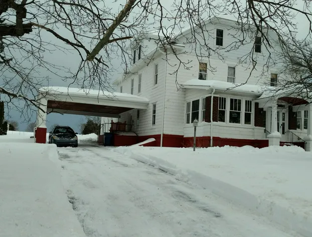 Fish & Loaves Bed & Breakfast hotel detail image 2
