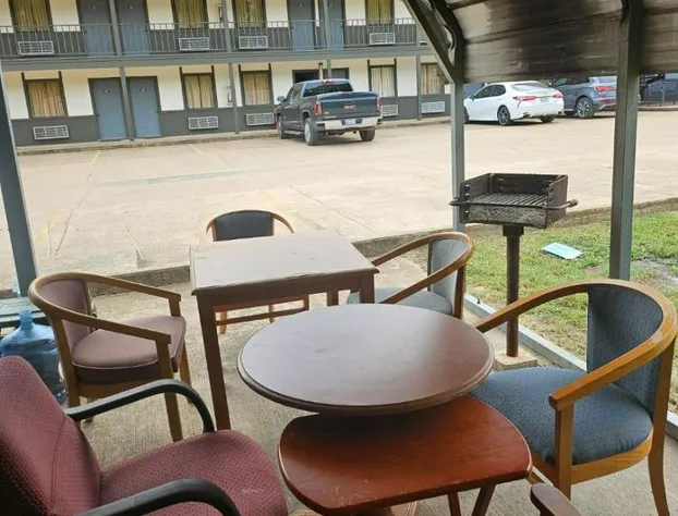 Regency Inn hotel detail image 4