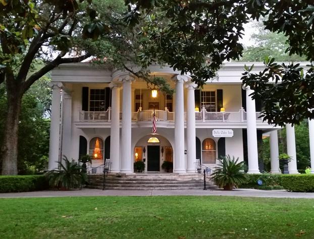 Belle Oaks Inn hotel detail image 1