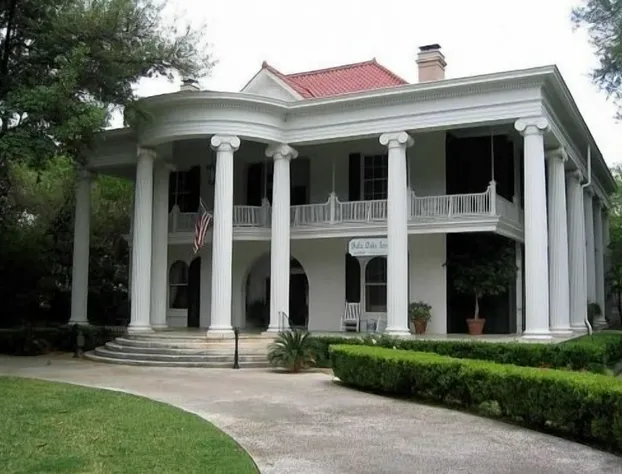 Belle Oaks Inn hotel detail image 2