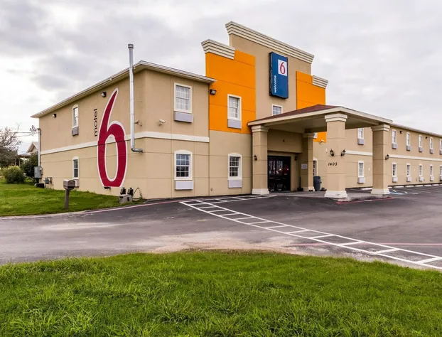 Motel 6 Jourdanton, TX hotel detail image 3