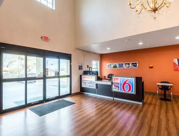 Motel 6 Jourdanton, TX hotel detail image 4