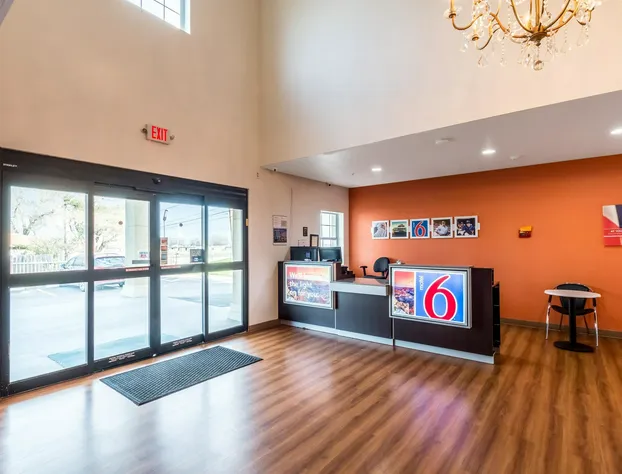 Motel 6 Jourdanton, TX hotel detail image 4