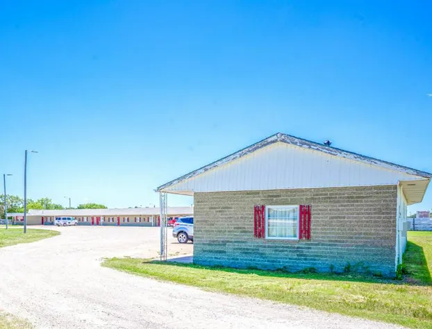 Green Acre Motel by OYO Near Rush County Airport hotel detail image 3