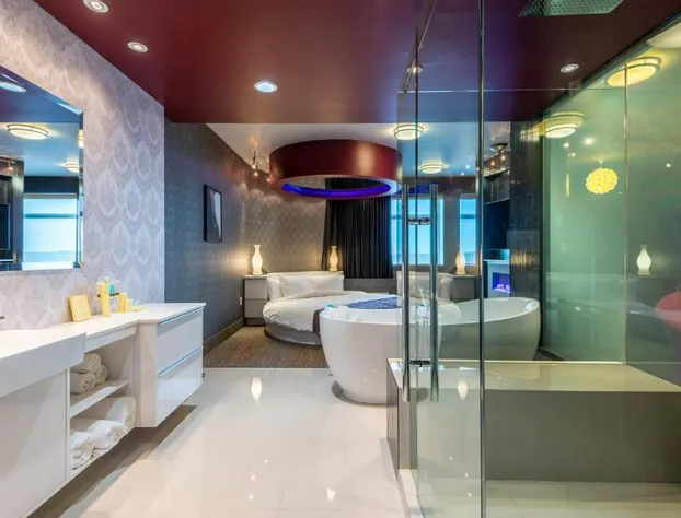Applause Hotel by CLIQUE hotel detail image 1