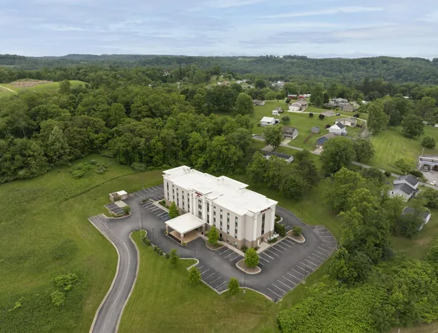 Hampton Inn Fairmont hotel detail image 4