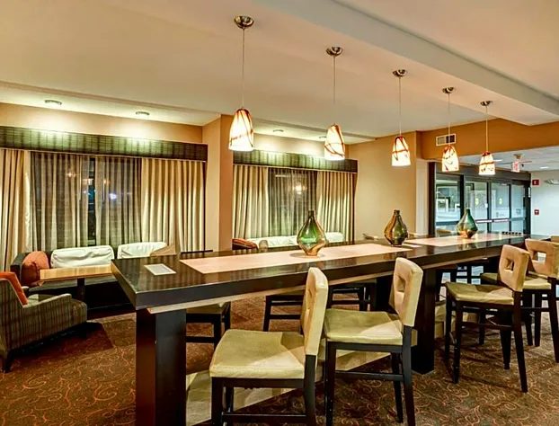 Hampton Inn Fairmont hotel detail image 3