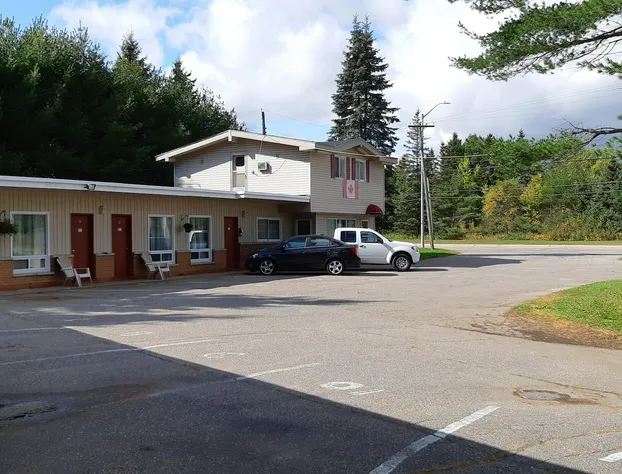 Pine Grove Motel hotel detail image 2