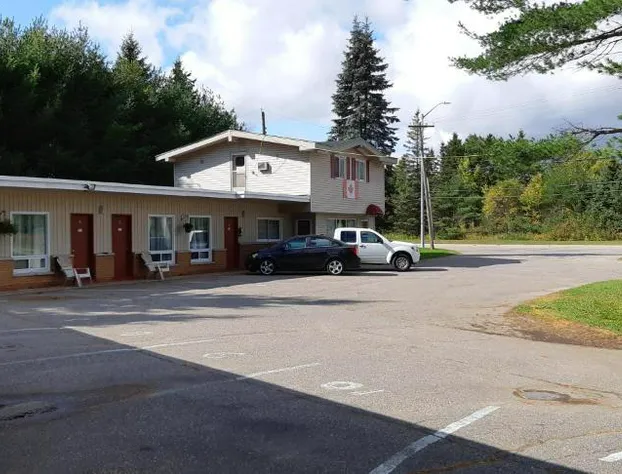 Pine Grove Motel hotel detail image 2