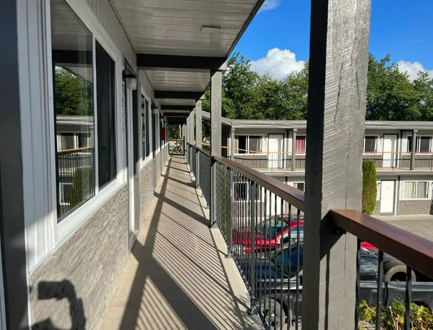 Chalet Inn hotel detail image 3