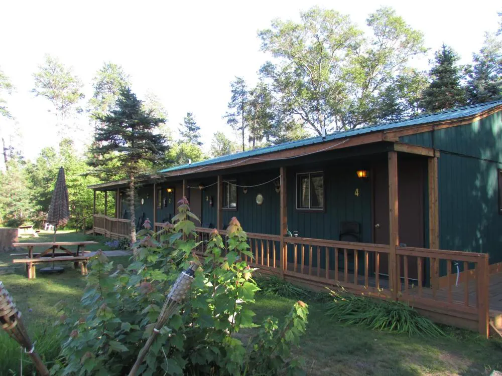 Best Bear Lodge & Campground hotel hero