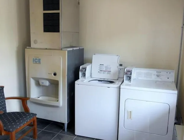 Cypress Inn hotel detail image 2