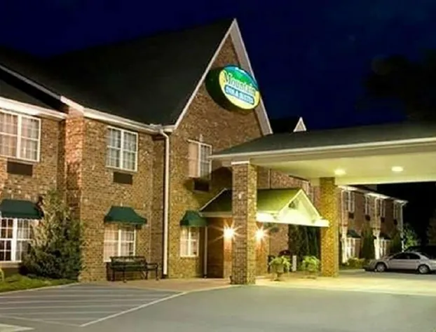 Mountain Inn & Suites hotel detail image 1