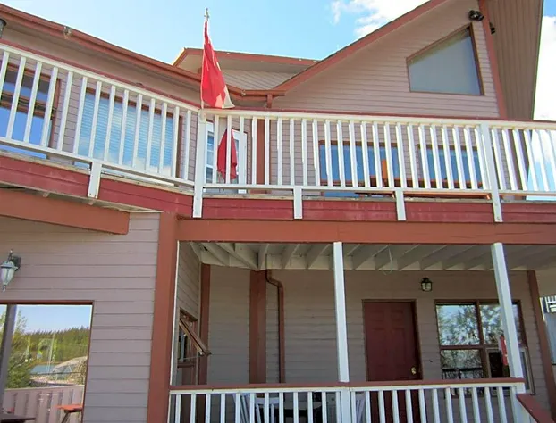 Aurora Bayside Inn hotel detail image 1