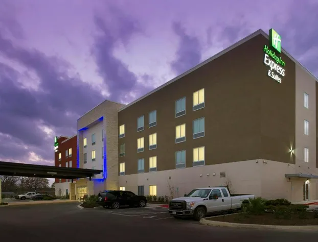Holiday Inn Express & Suites New Braunfels by IHG hotel detail image 2