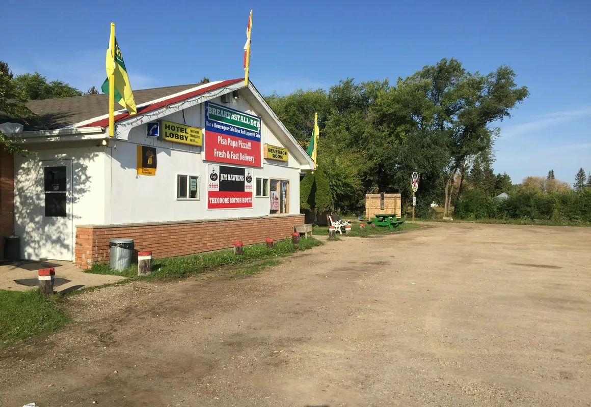 Theodore Motor Hotel hotel hero