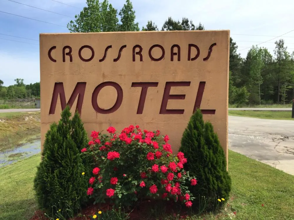 Cross Road Motel hotel hero