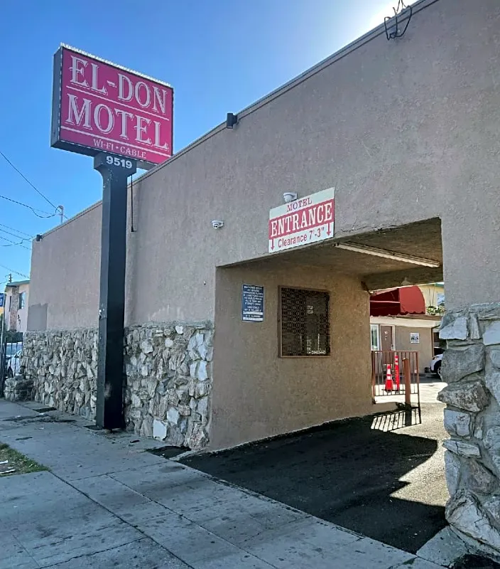 El Don Motel hotel hero