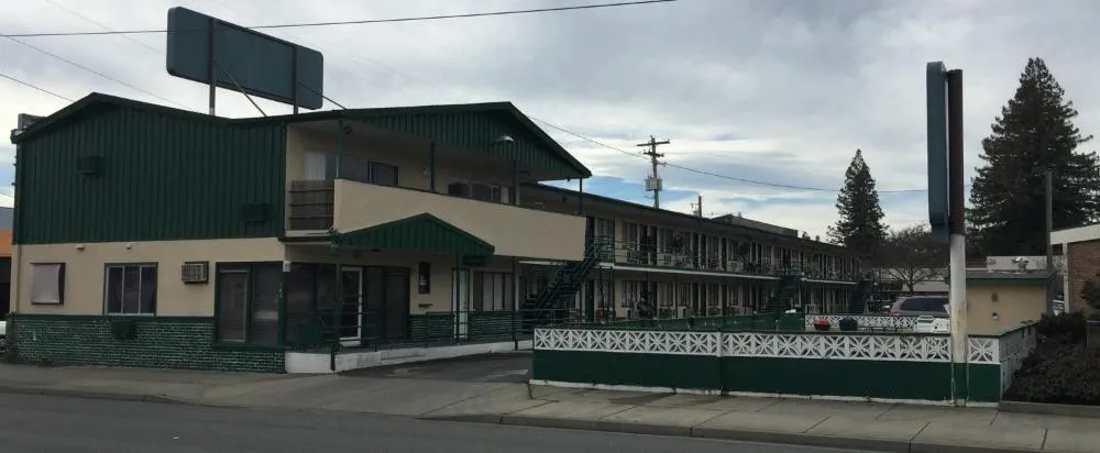 Discovery Inn hotel hero