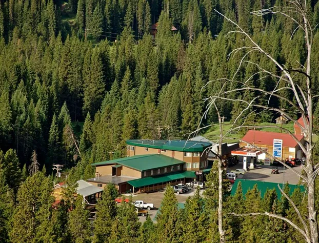 Soda Butte Lodge hotel detail image 2