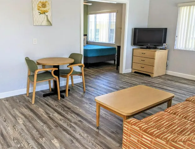 Johns Pass Beach Motel hotel detail image 3