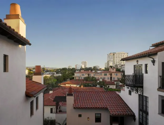 Plaza La Reina hotel detail image 1