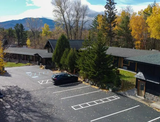 Adirondack Spruce Lodge hotel detail image 2
