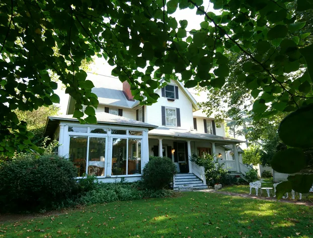 Fig Street Inn hotel detail image 3