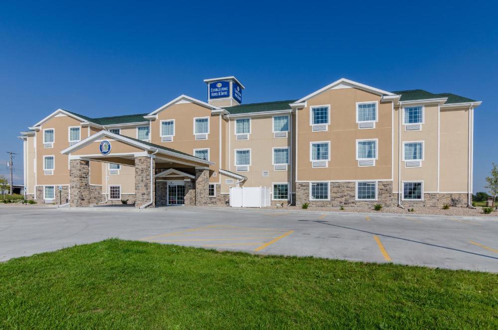 Cobblestone Hotel & Suites - McCook hotel hero