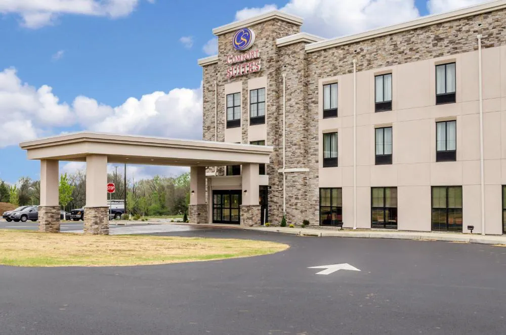 Comfort Suites Manheim - Lancaster hotel hero