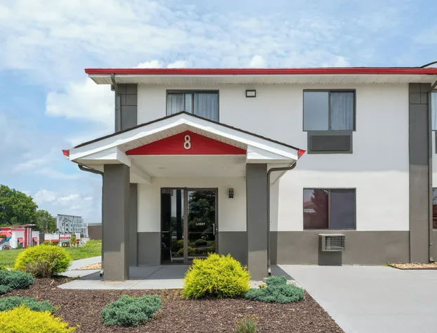 Super 8 by Wyndham Farmville hotel detail image 4