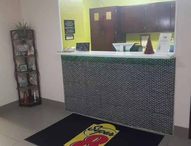 Super 8 by Wyndham Farmville hotel detail image 3