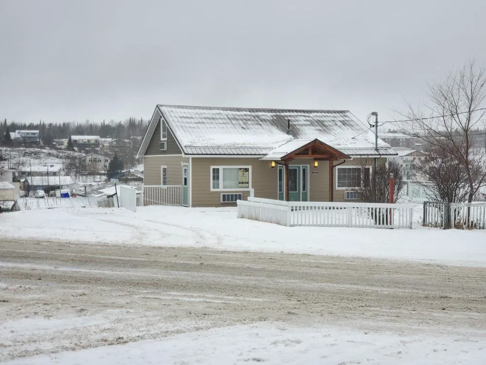 Howey Bay Motel & Restaurant hotel hero