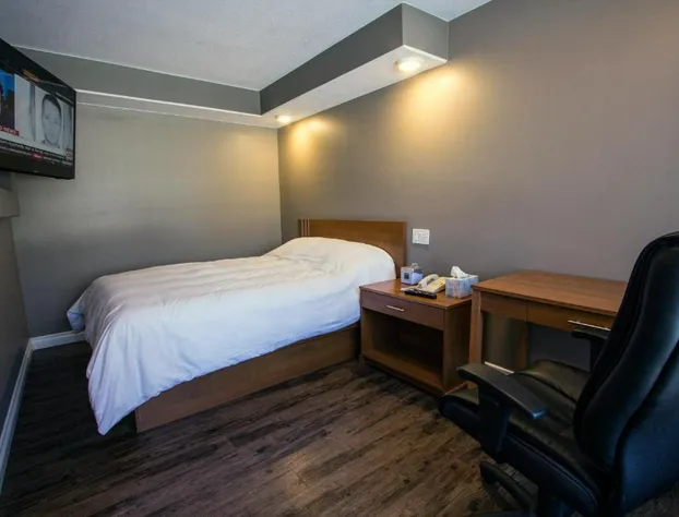 Howey Bay Motel & Restaurant hotel detail image 2