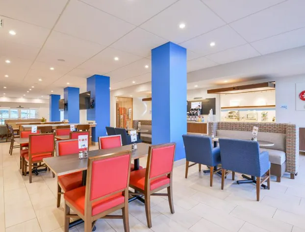 Holiday Inn Express Donaldsonville by IHG hotel detail image 4