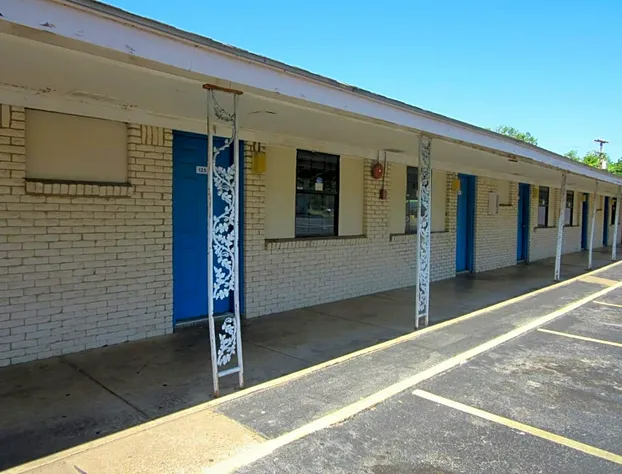 Relax Inn Tyler hotel detail image 2