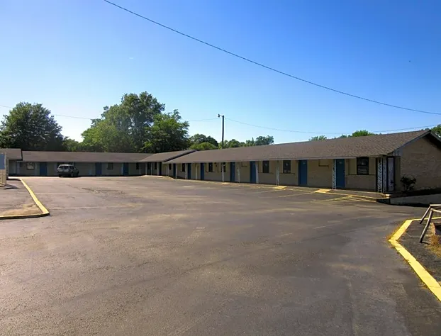 Relax Inn Tyler hotel detail image 4