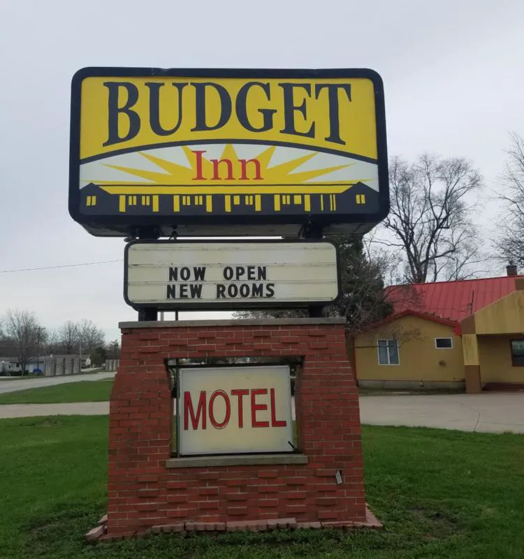 Budget Inn hotel hero