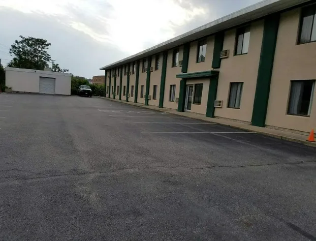 Woonsocket Motor Inn hotel detail image 4