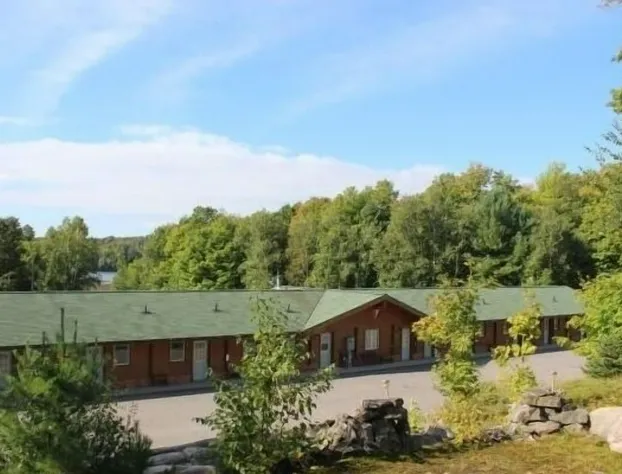 Quiet Bay Inn & Café hotel detail image 3