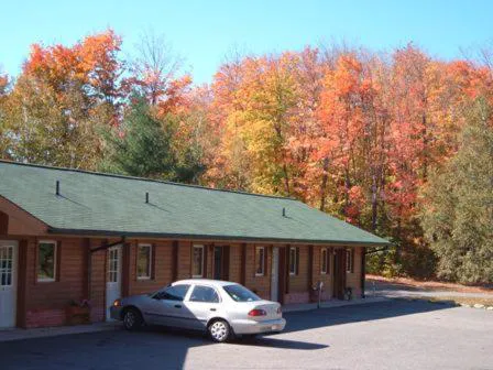 Quiet Bay: Lakeside Escape hotel detail image 1