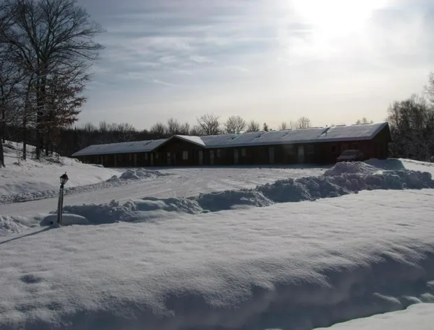 Quiet Bay: Lakeside Escape hotel detail image 2