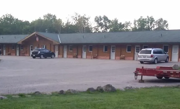 Quiet Bay: Lakeside Escape hotel detail image 4