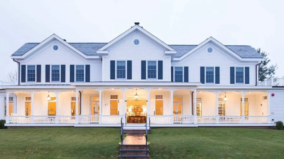 The Quogue Club at Hallock House hotel hero