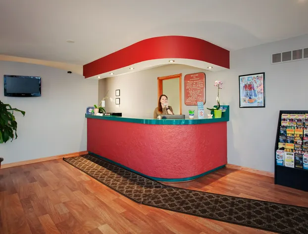 Shamrock Motel hotel detail image 4