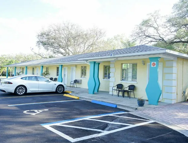 Mar Bay Motel &Suites hotel detail image 2