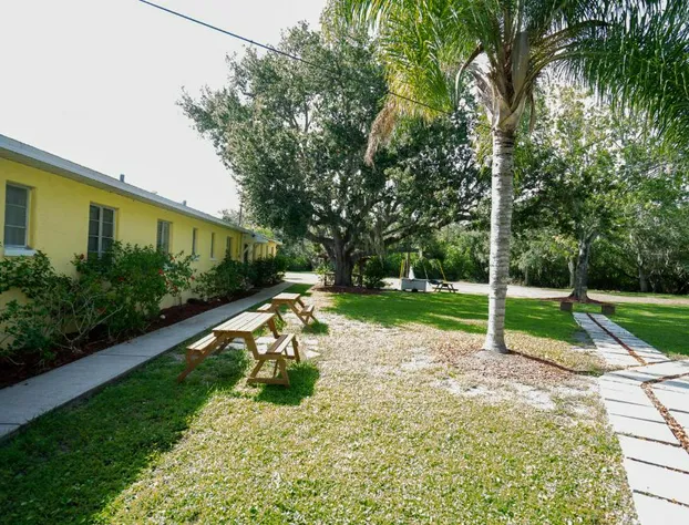 Mar Bay Motel &Suites hotel detail image 4