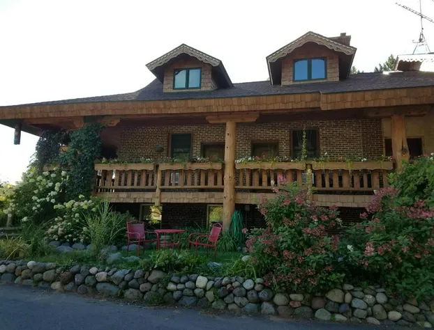 Lenroot Lodge hotel detail image 1