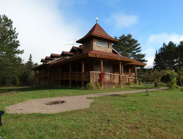 Lenroot Lodge hotel detail image 3